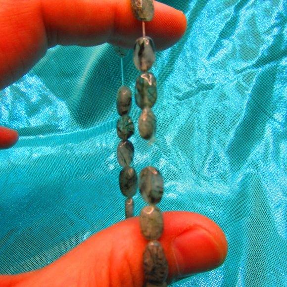 Epidote In Quartz Ovals 7" Stretchy Gemstone Bracelet - Picture 3 of 3